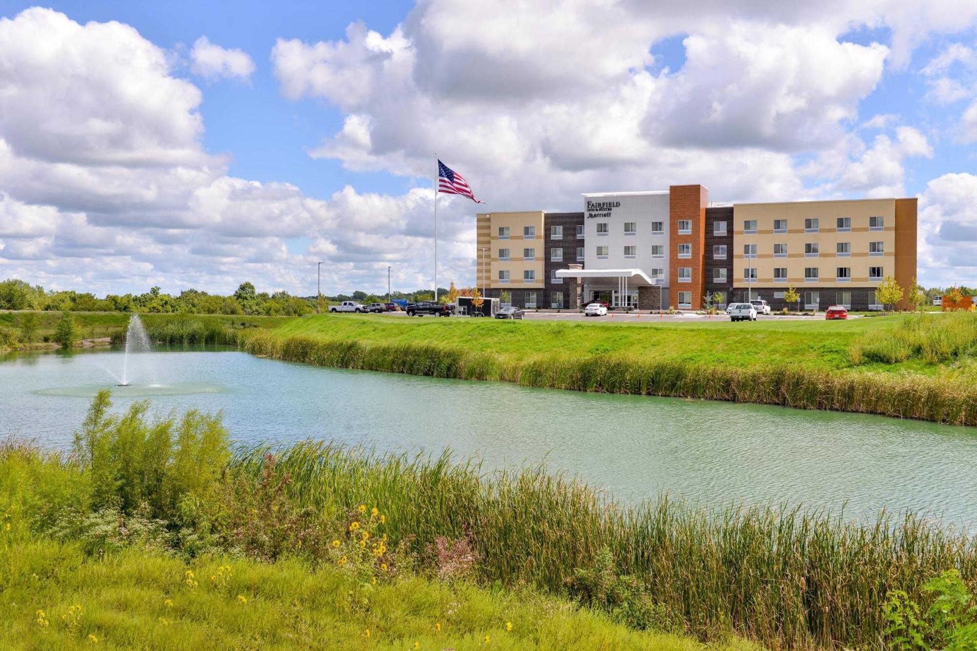 Fairfield Inn & Suites By Marriott Warrensburg Kültér fotó